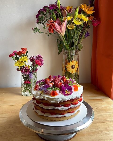 Thumbnail of p-c5oc4edu5ox-e45dd7c25d9546be 1