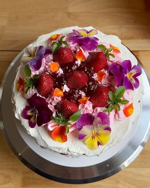 Thumbnail of p-c5oc4edu5ox-e45dd7c25d9546be 2