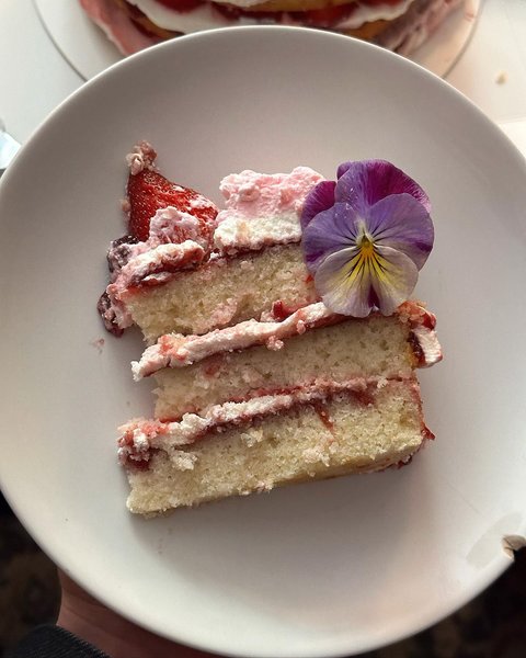 Thumbnail of p-c5oc4edu5ox-e45dd7c25d9546be 3