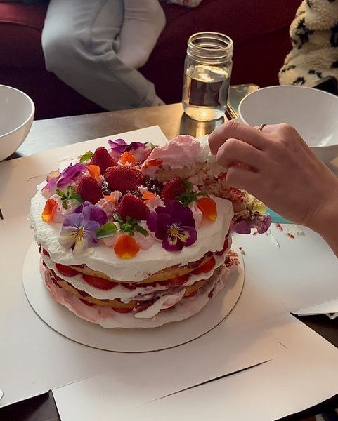 Thumbnail of p-c5oc4edu5ox-e45dd7c25d9546be 4