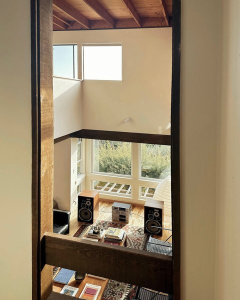 Thumbnail of c-kksikyrrs-e77ac800d9c94b27 8