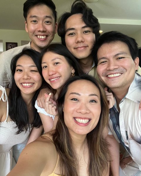 Thumbnail of www-instagram-com-p-ds67k8ukwh3-img-index-2 17