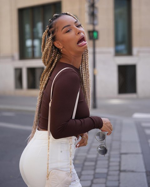 Thumbnail of p-cfj1u8ytuxr-e82057f6d4e44462 2