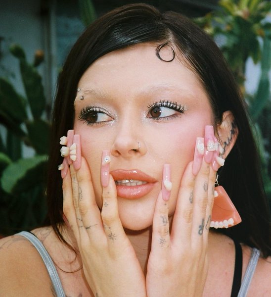 Thumbnail of p-cofyhdwvzpy-e90b58c3523d482a 3