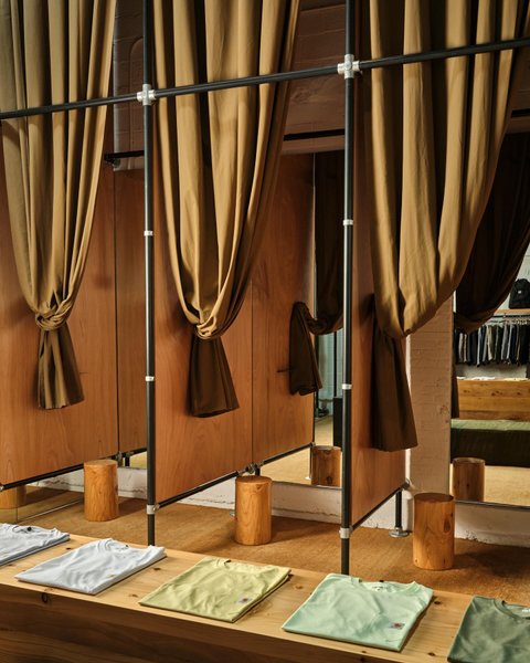 Thumbnail of p-dkudrhdr5hx-eb83d3929a444172 5