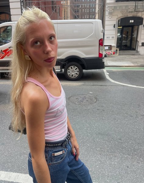 Thumbnail of www-instagram-com-p-doueuouea39-img-index-5 0