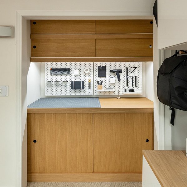 Thumbnail of p-cy4mpeopdze-ed41cb91eca0458e 0