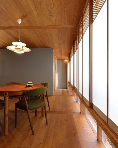 Thumbnail of p-cuhuv0ajfgx-ed9d59a1018543e5 0