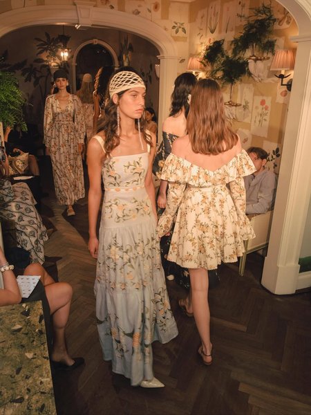 Thumbnail of www-instagram-com-p-dqcsfzkiaja-img-index-1 0