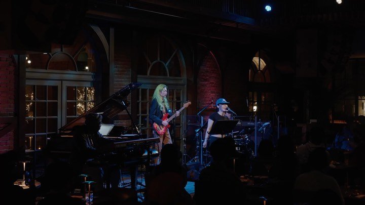 Thumbnail of c3uw5-dtuem-f1c835a6d87e4d8d 0