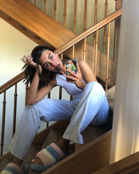 Thumbnail of ca0qz-tiyk5-f216ed6f07c142b6 2