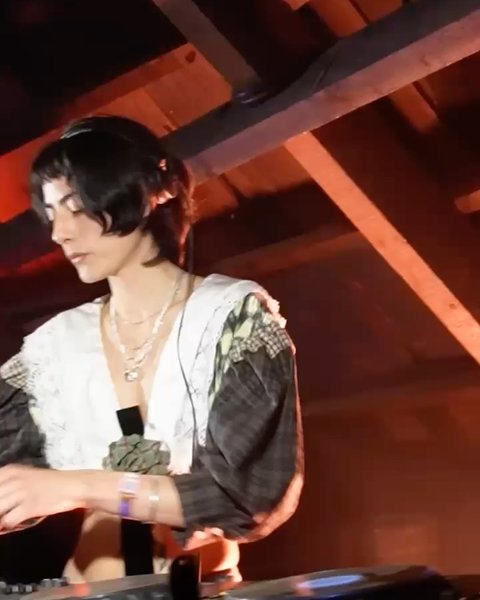 Thumbnail of p-djo9iw1tb2-f25422f4622145e5 3