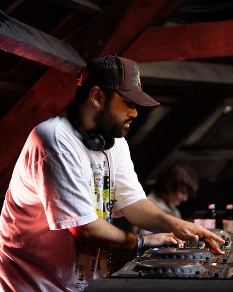 Thumbnail of p-djo9iw1tb2-f25422f4622145e5 5