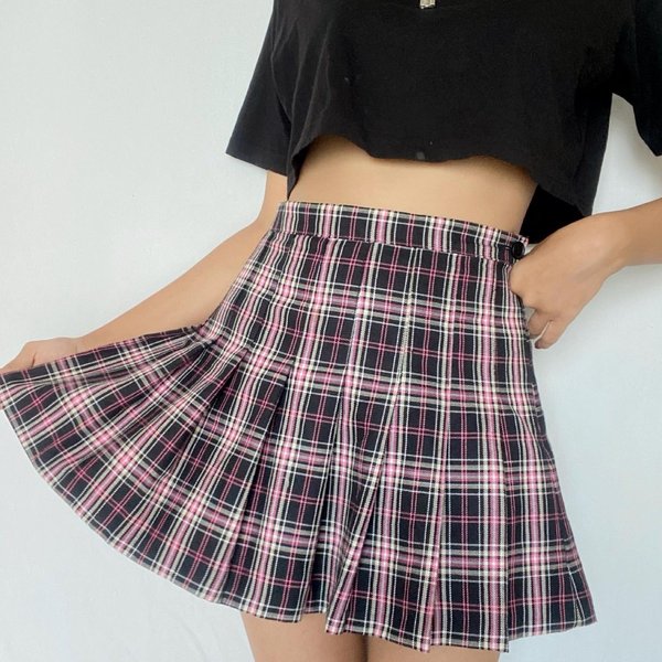 Thumbnail of p-cqikxfydgxg-f29524f1a3db4250 0