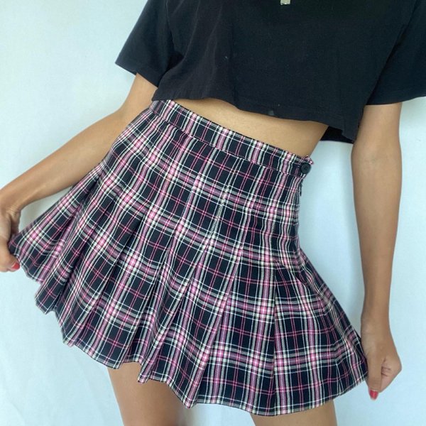 Thumbnail of p-cqikxfydgxg-f29524f1a3db4250 3