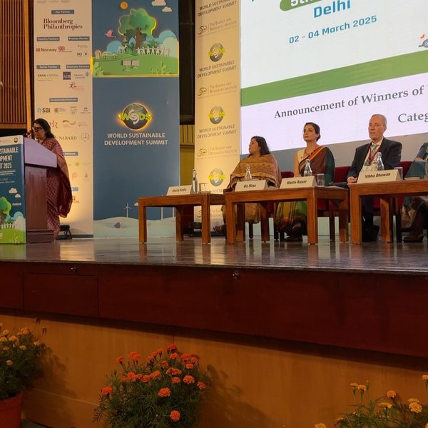 Thumbnail of p-dhwhk64ibre-f3c2b6c4260e48e2 3