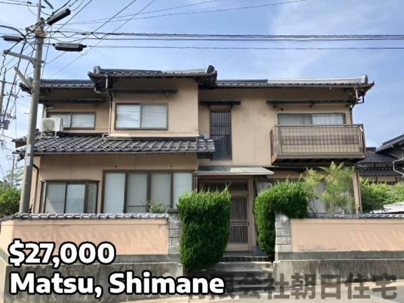 Thumbnail of p-dlpxagqy2og-f6b30d90a86341b2 5