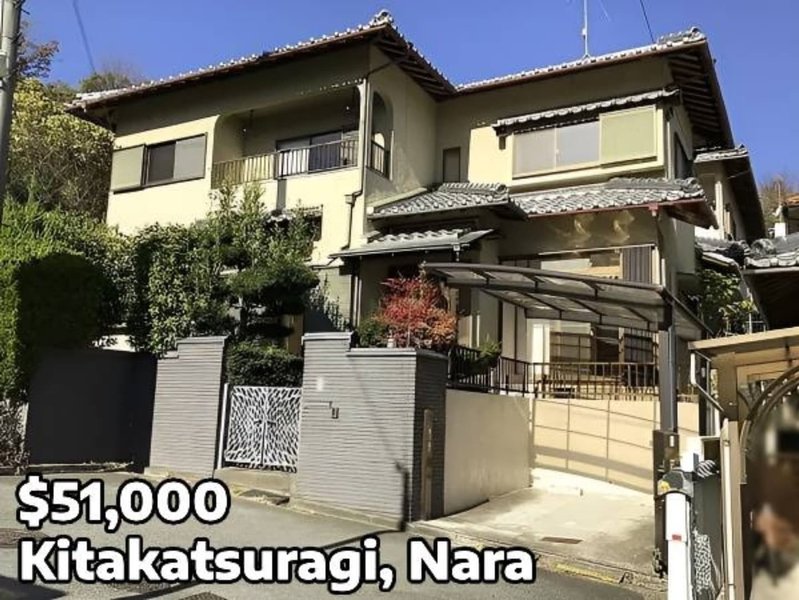 Thumbnail of p-dlpxagqy2og-f6b30d90a86341b2 6