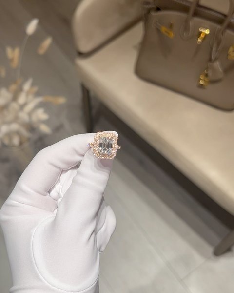 Thumbnail of p-c0kavelvgoo-f6cd8bf800b841f4 6