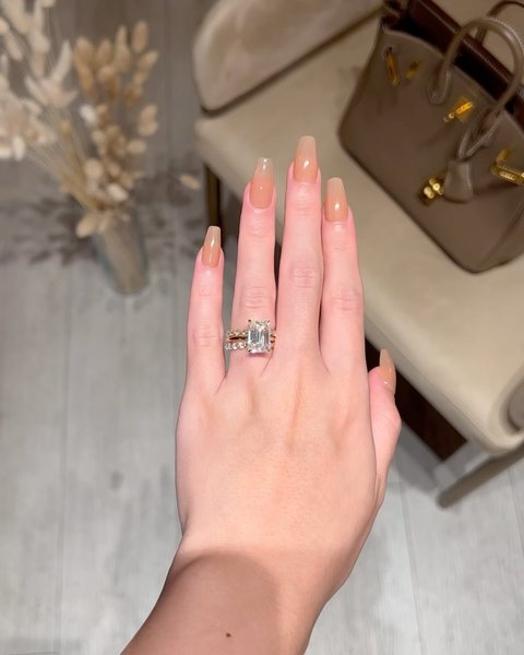 Thumbnail of p-c0kavelvgoo-f6cd8bf800b841f4 7