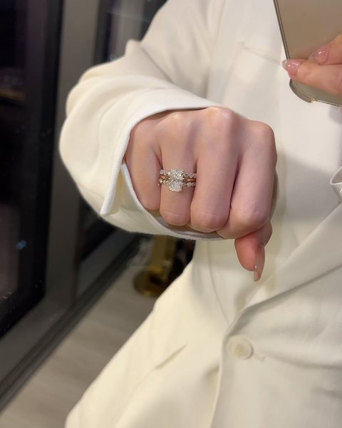 Thumbnail of p-c0kavelvgoo-f6cd8bf800b841f4 8