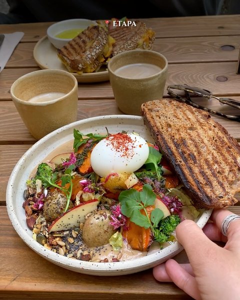 Thumbnail of p-dpyrce9ajqs-f941b74e0623439a 10