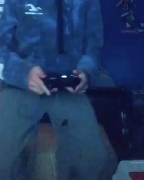 Thumbnail of b0t-215dg3m-f9562ec53c68451e 1