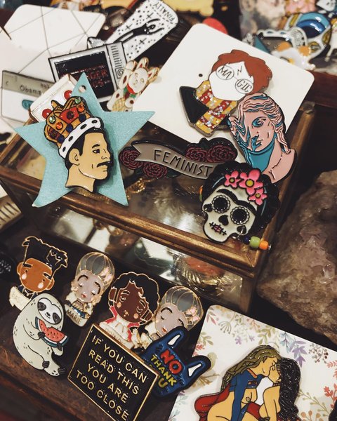 Thumbnail of p-b5fhyl2lrry-f957001cc6b74715 4