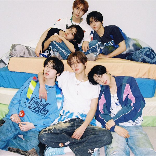 Thumbnail of p-dq12h5eklo1-fabbf6bc047c42ef 1