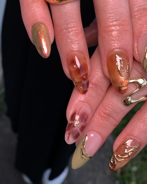 Thumbnail of dae-nu2s9de-fb2ae719b67c4cca 2