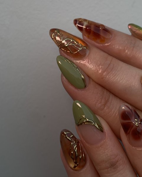 Thumbnail of dae-nu2s9de-fb2ae719b67c4cca 4