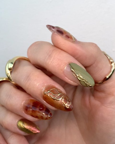 Thumbnail of dae-nu2s9de-fb2ae719b67c4cca 6