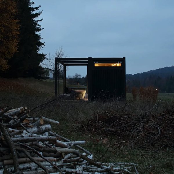 Thumbnail of p-clj1gkesh6l-fc8e1d648ff74ba4 2