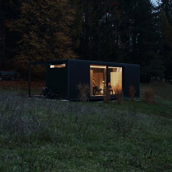 Thumbnail of p-clj1gkesh6l-fc8e1d648ff74ba4 3