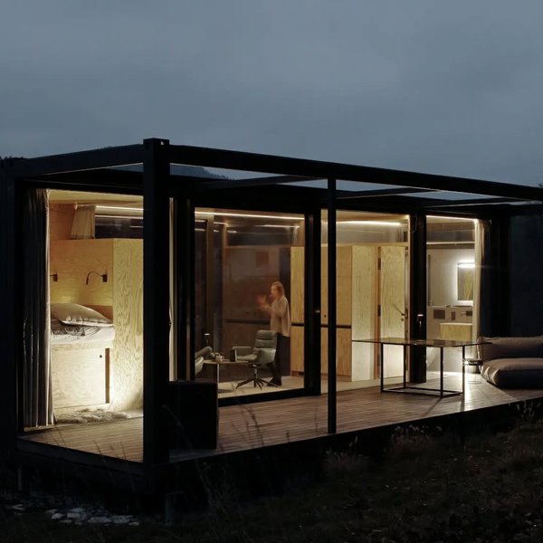 Thumbnail of p-clj1gkesh6l-fc8e1d648ff74ba4 4