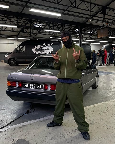 Thumbnail of p-cq8oxedlxba-fd56d41a46e74d94 0