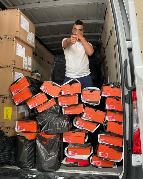 Thumbnail of p-cq8oxedlxba-fd56d41a46e74d94 2