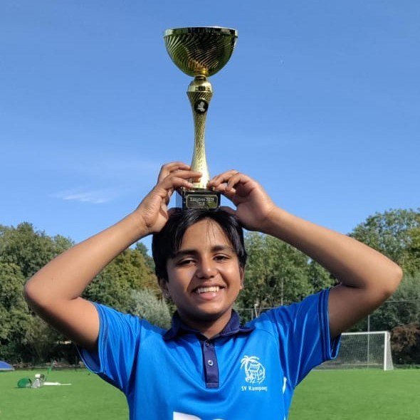 Thumbnail of p-dovi0s8dff0-fe97ddac35eb474d 0