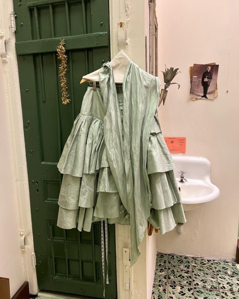 Thumbnail of p-cx8rzirumxs-feabeafe3da84c79 4