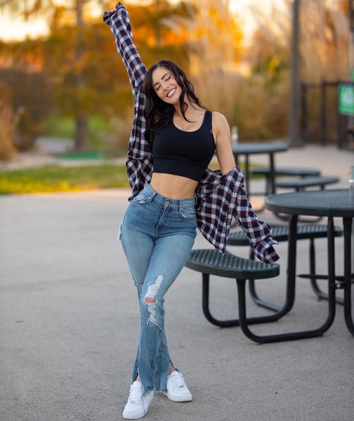 Thumbnail of p-cjhffdudiwu-fffbdb848ec0485b 1