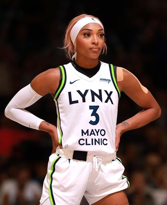 Thumbnail of www-x-com-trendyhoopstars-status-1954611406957101303-00f843cd84244631