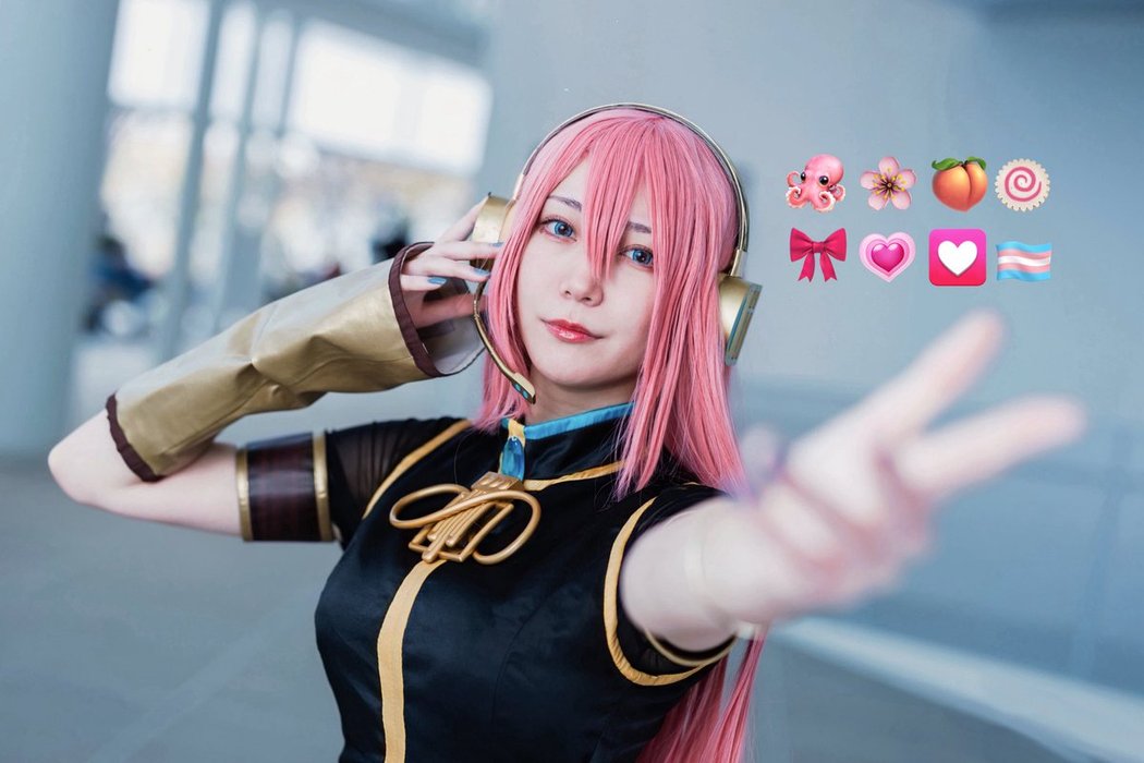 Thumbnail of www-x-com-rhodonite-13-status-1935325260230050300-02b5be1161414ffb