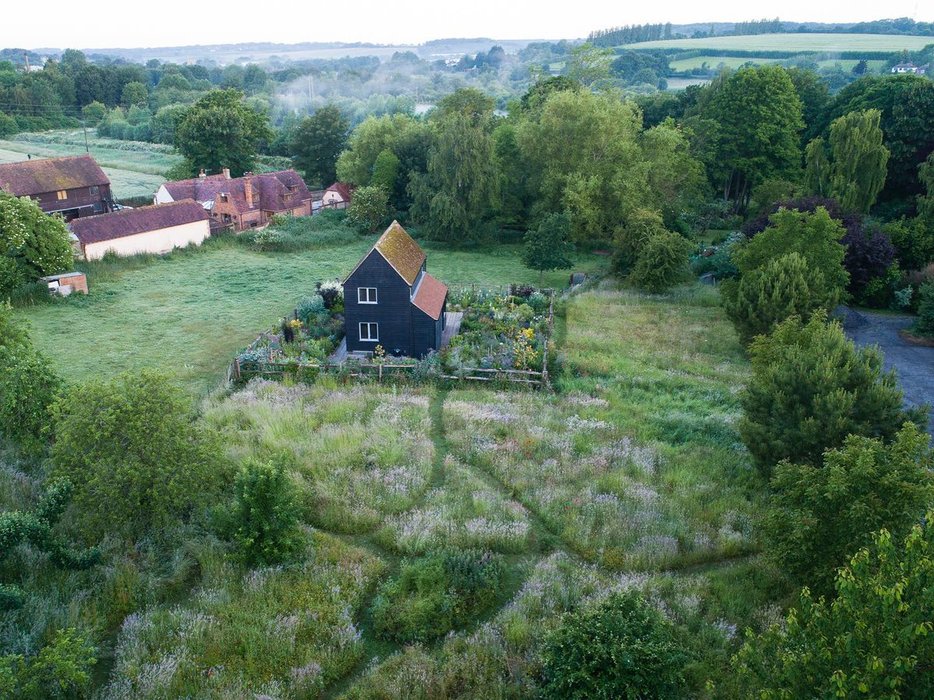 Thumbnail of www-x-com-simonsarris-status-1573382807371796480-0426d3692dc54e15