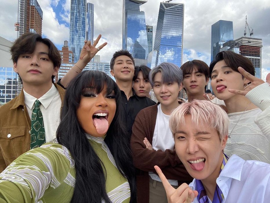 Thumbnail of www-x-com-girlwithluv-24-status-1440404605548969988-09352a6ba6bf4bed
