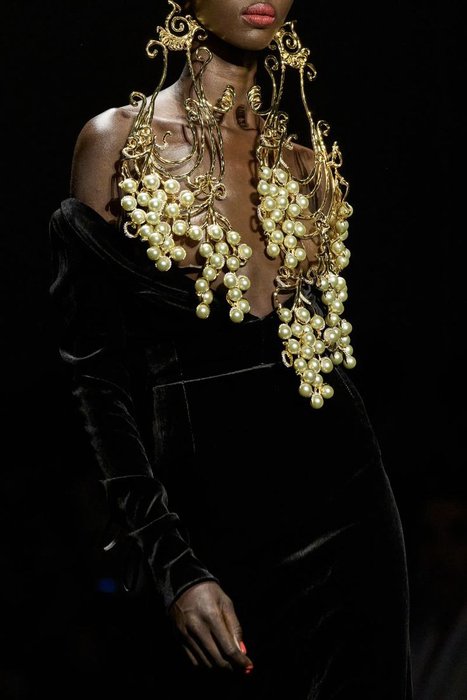 Thumbnail of www-x-com-fashioncloneit-status-1859846013244276814-138f9faf2307433c