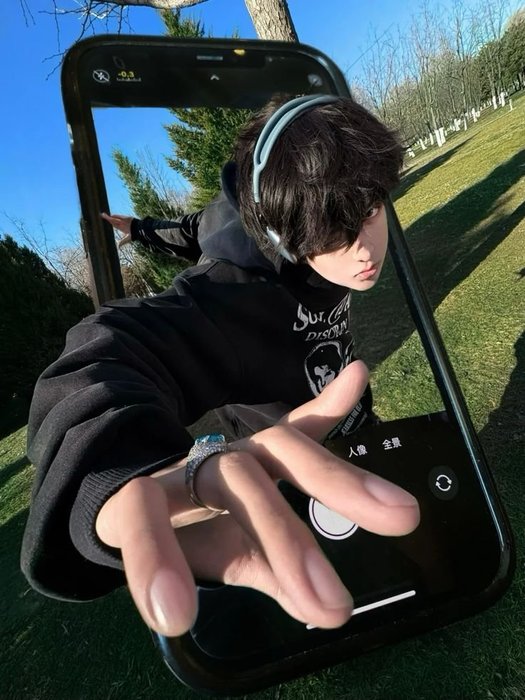 Thumbnail of www-x-com-insaneposes-status-1940440583849529680-1c9424feaa8c41c0