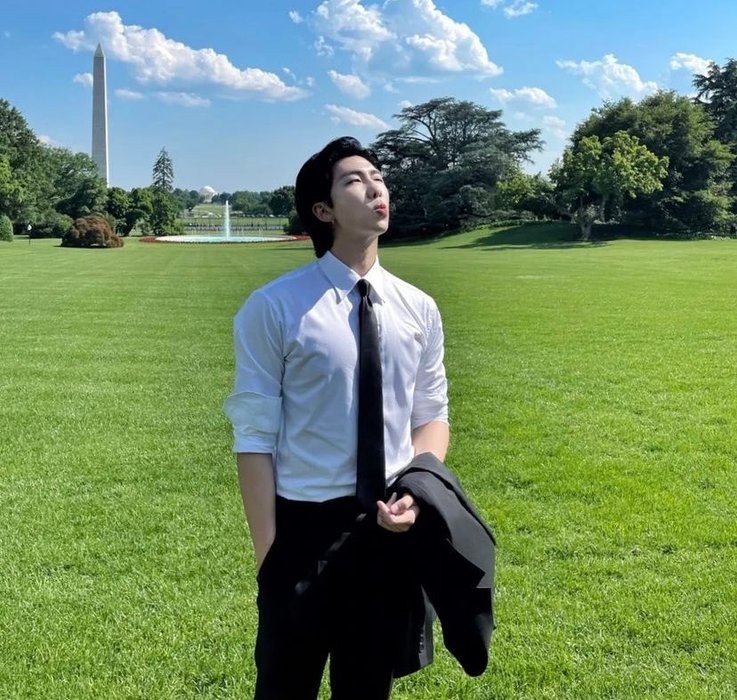 Thumbnail of www-x-com-rmarchives-status-1533290516485373953-1da7f721c22b4a91