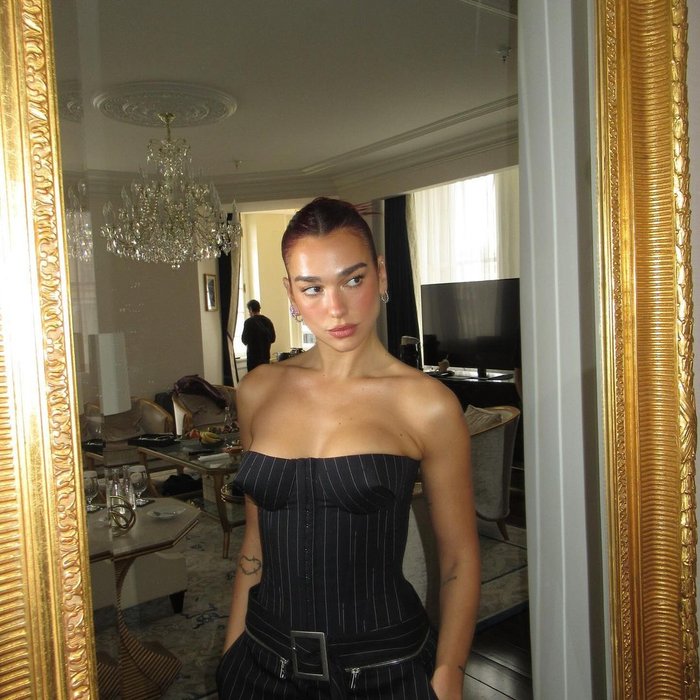 Thumbnail of www-x-com-dualipa-status-1841943048160157804-2abead4caf234a53