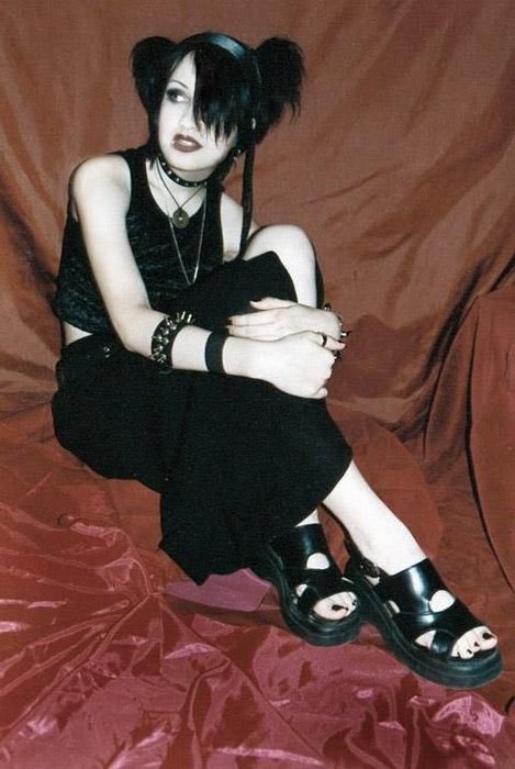 Thumbnail of www-x-com-goth-videos-status-1465672438570790912-2b497b84d36840c0