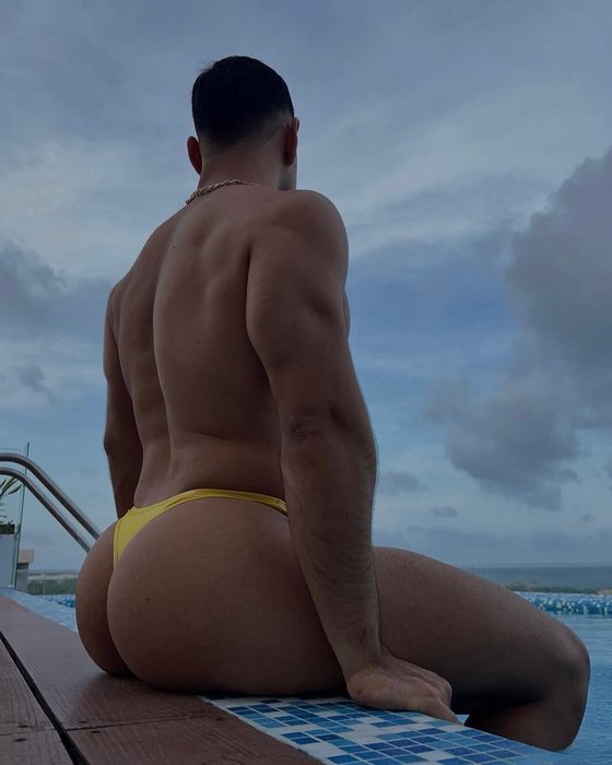 Thumbnail of www-x-com-male-hotbooty-status-1894965602009133185-2fc9f63bc8cf42aa